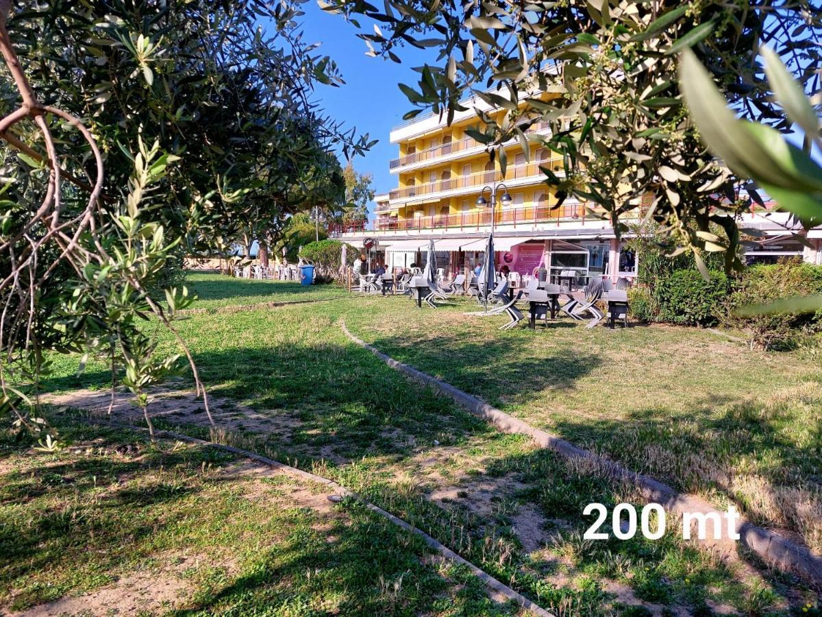 Casa Laura Leilighet Ventimiglia Eksteriør bilde