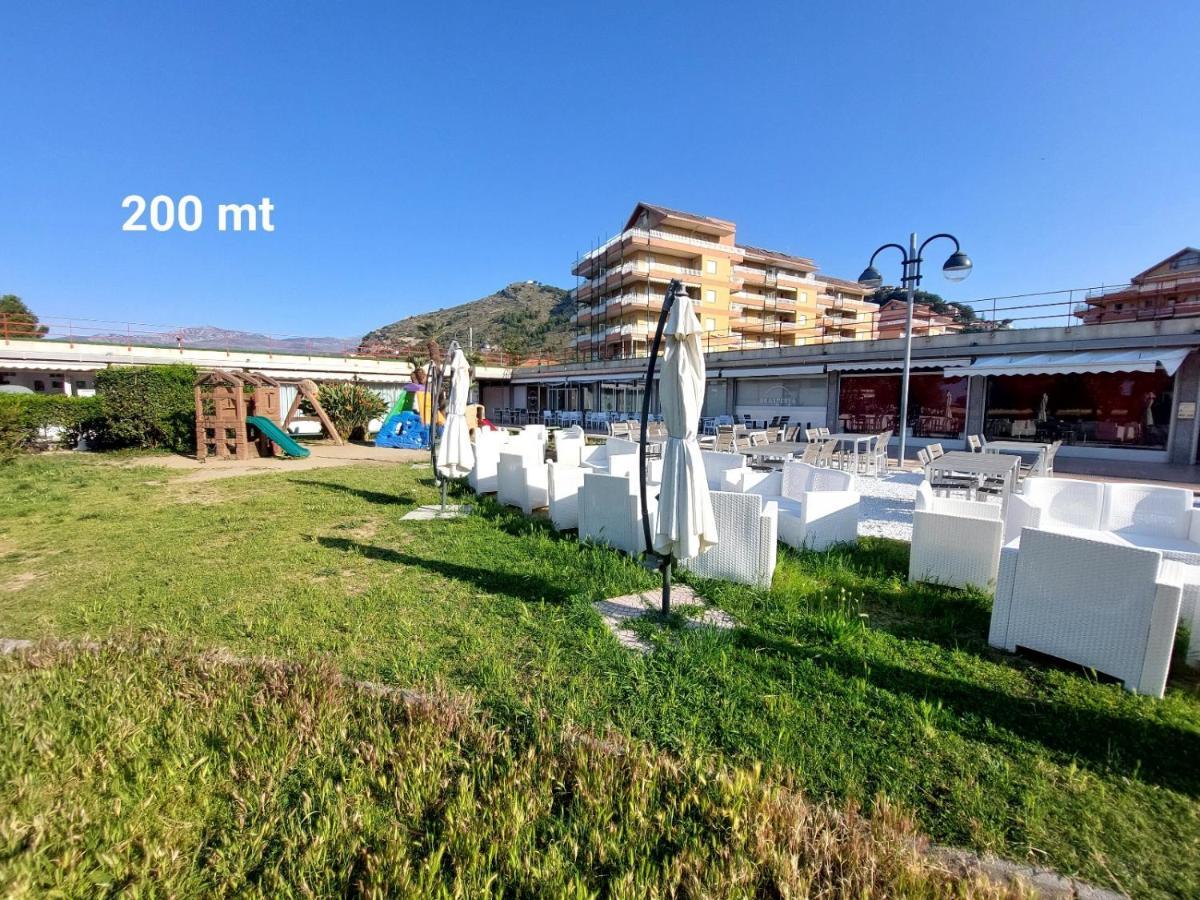 Casa Laura Leilighet Ventimiglia Eksteriør bilde